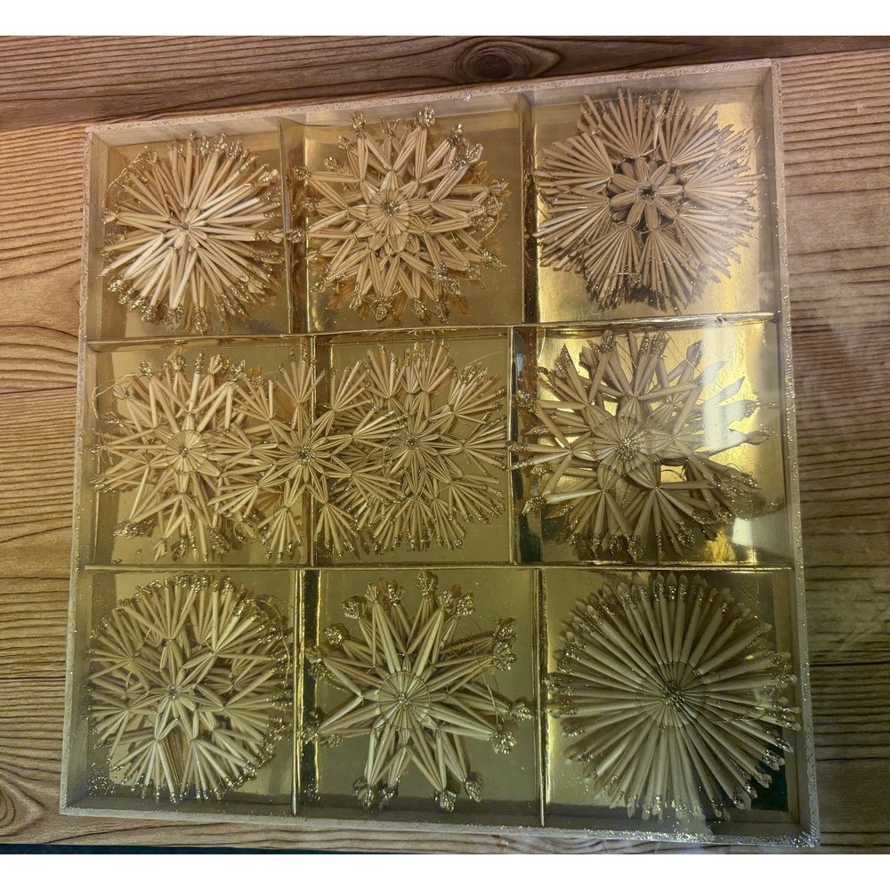 Scandanavian Folk Art Swedish Straw Christmas Ornaments Lot of 18 Snowflakes